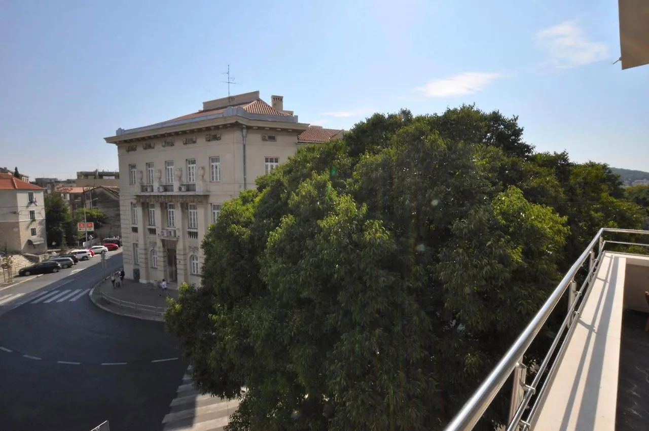 Fortuna Luxury Rooms 1 4*, Split Croatia