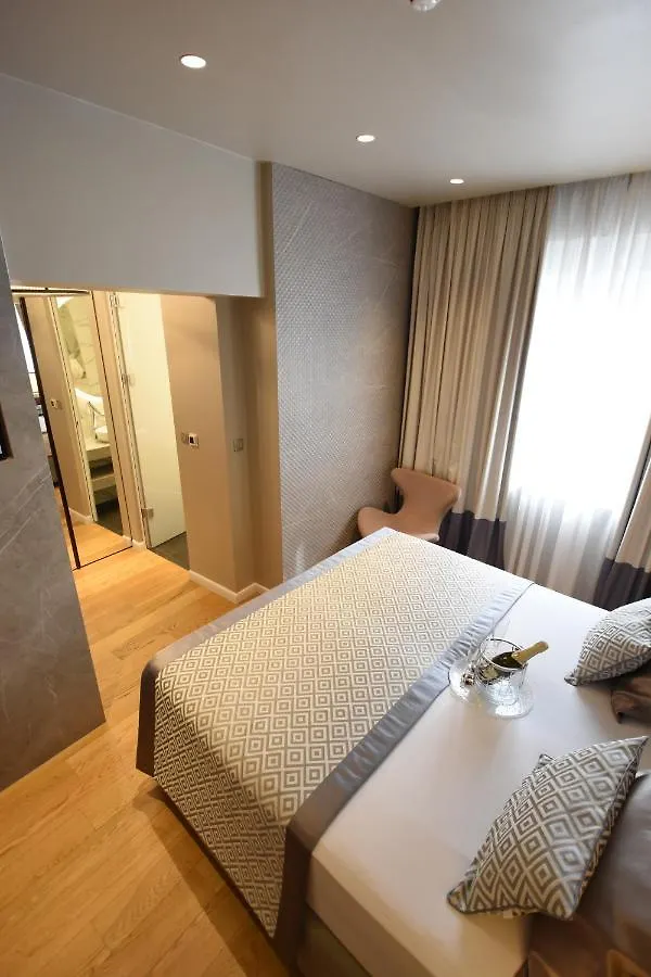 Fortuna Luxury Rooms 1 Split 4*,  Kroatien
