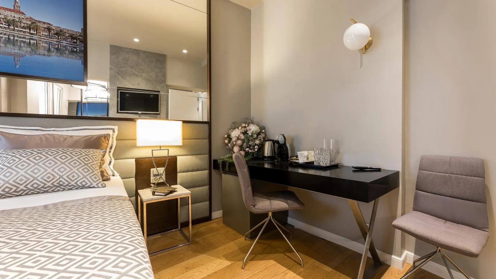 Fortuna Luxury Rooms 1 Split 4*,  Kroatien